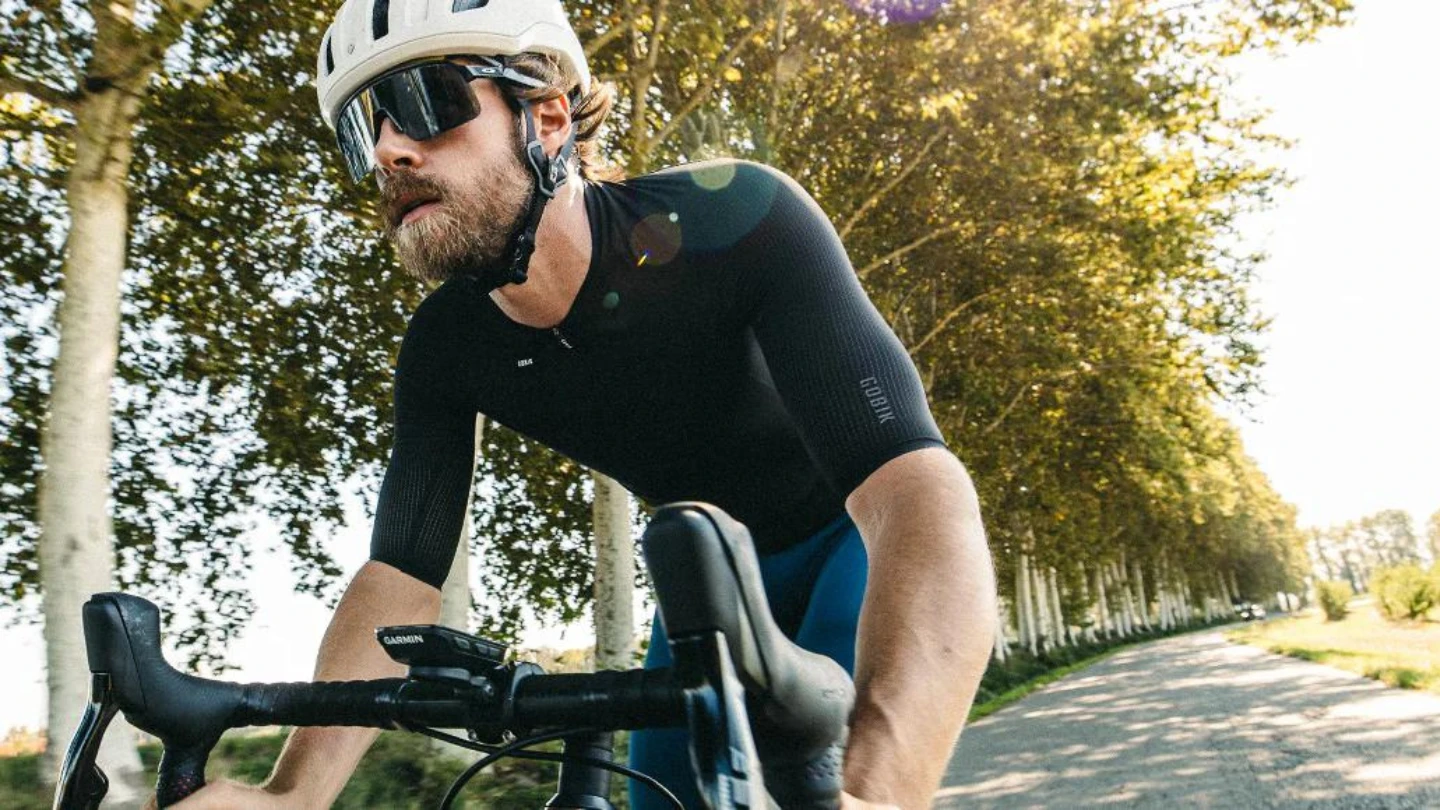 Come vestirsi per andare in bici d'estate